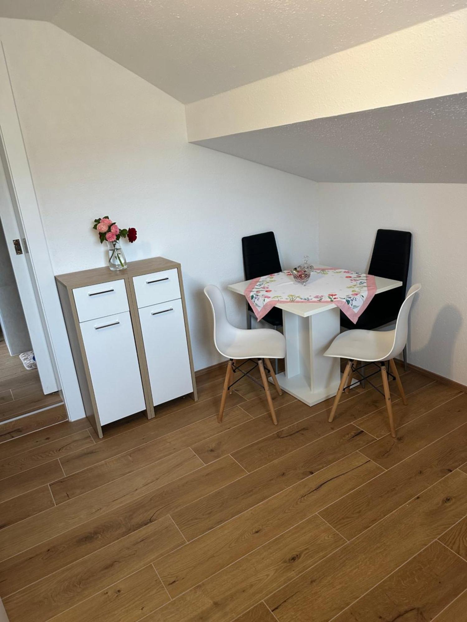 Ferienwohnung Waldblick, Faaker See Oberaichwald  Exteriör bild