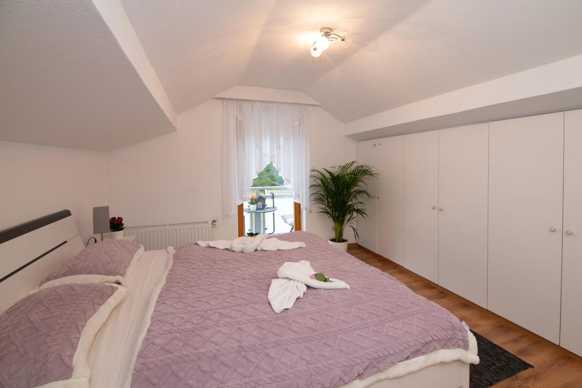 Ferienwohnung Waldblick, Faaker See Oberaichwald  Exteriör bild