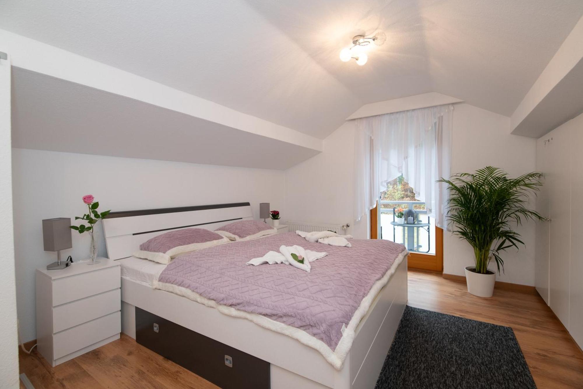Ferienwohnung Waldblick, Faaker See Oberaichwald  Exteriör bild