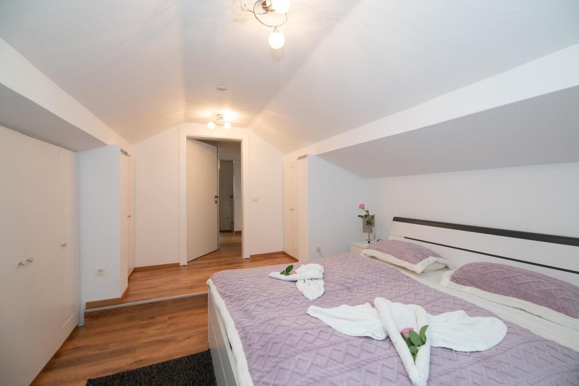 Ferienwohnung Waldblick, Faaker See Oberaichwald  Exteriör bild