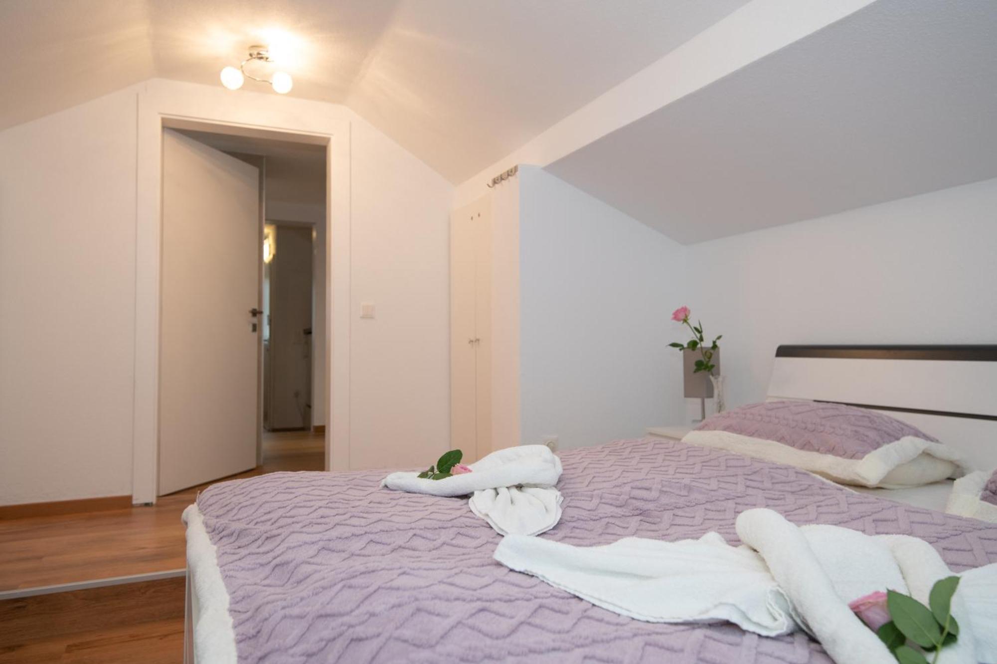 Ferienwohnung Waldblick, Faaker See Oberaichwald  Exteriör bild